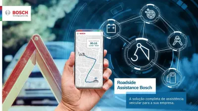 Carro parado na via e mapa interativo da solução de assistência veicular